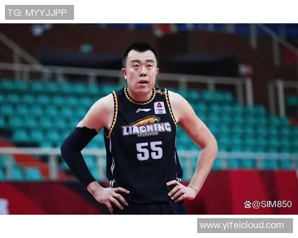 奥尼尔与韩德君篮球技巧大比拼谁能胜出引发热议 奥尼尔与韩德君篮球技巧大比拼谁能胜出引发热议